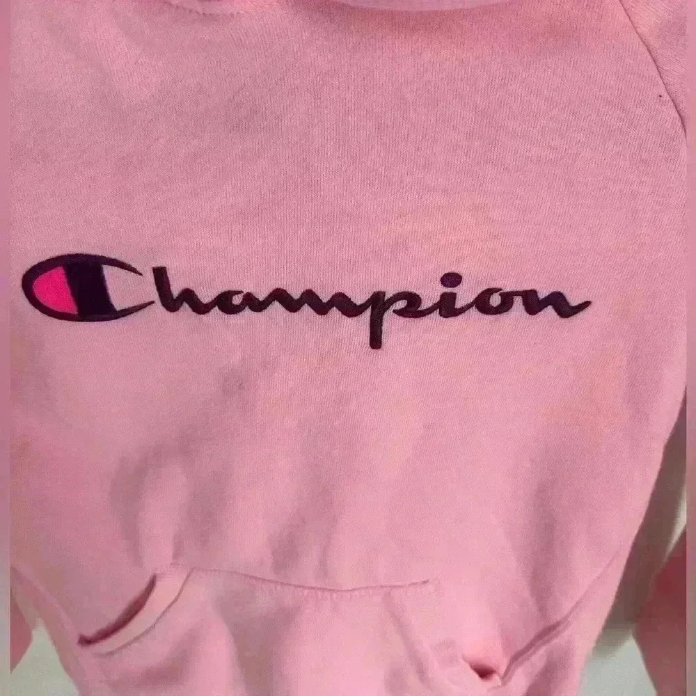 Girls Champion sweater. - Picture 2 of 5